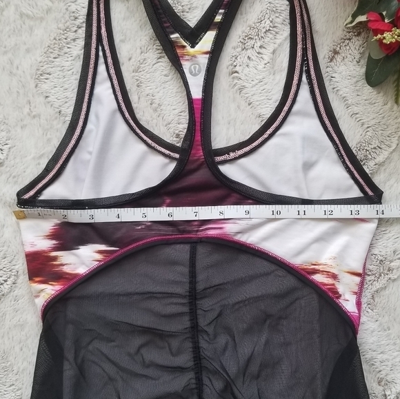 Lululemon Black Mesh Pink Warm Colors Paintbrush - Picture 8 of 8